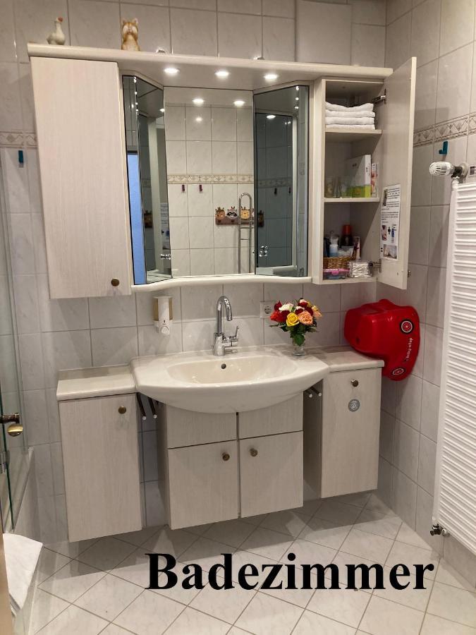 4-Zimmer Kinderfreundliche Ferienwohnung Φριντρισχάφεν Εξωτερικό φωτογραφία